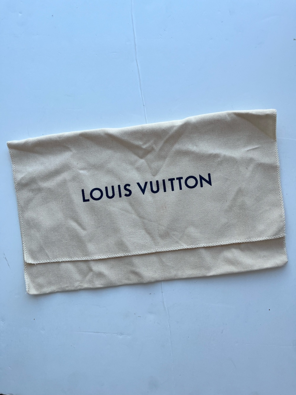 Louis Vuitton Beige Logo Dust Pouch - Picture 2 of 3